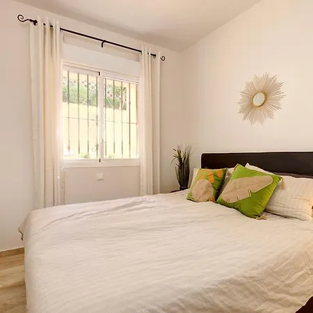 037 Relaxing Sea Views 2 Bed 2 Bath Calahonda Mijas